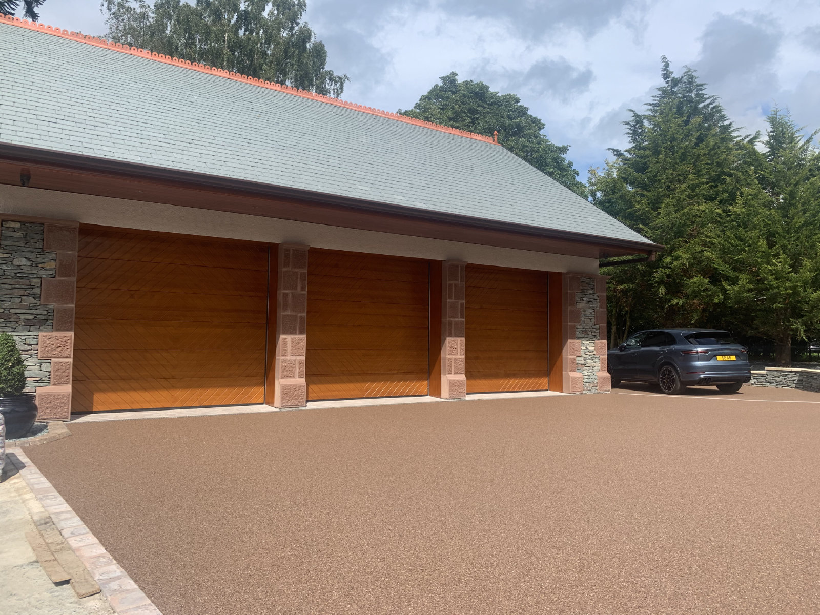 Luxury Garages/Car Garages